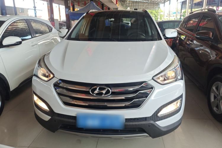 Used Hyundai Santa Fe 2015 2.0T Automatic Two-Wheel Drive Smart Version 5 Seats Front