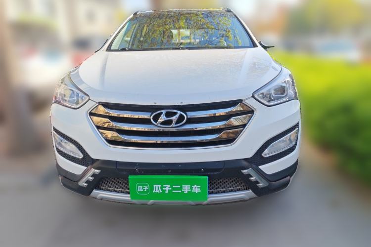 Used Hyundai Santa Fe 2015 2.0T Automatic Two-Wheel Drive Smart Version 5 Seats Front