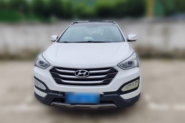 Used Hyundai Santa Fe 2015 2.4L Automatic Two-Wheel Drive Smart Version 5 Seats Front