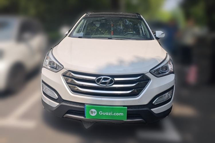 Used Hyundai Santa Fe 2015 2.4L Automatic Two-Wheel Drive Smart Version 5 Seats Front