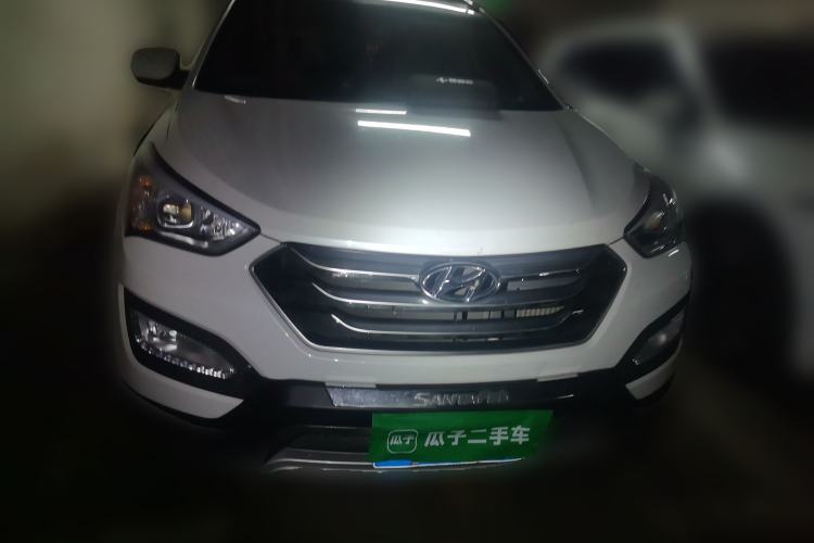 Used Hyundai Santa Fe 2015 2.0T Automatic Two-Wheel Drive Smart Version 5 Seats Front