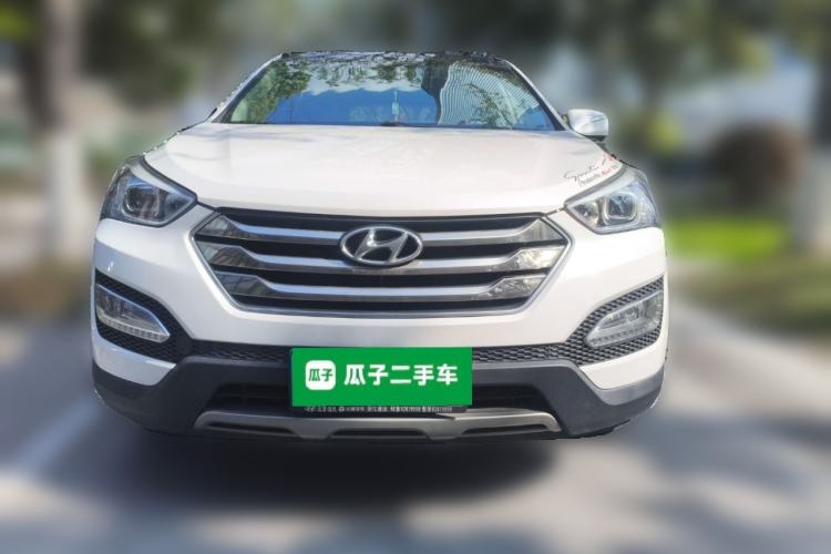 Used Hyundai Santa Fe 2015 2.0T Automatic Two-Wheel Drive Smart Version 5 Seats Front