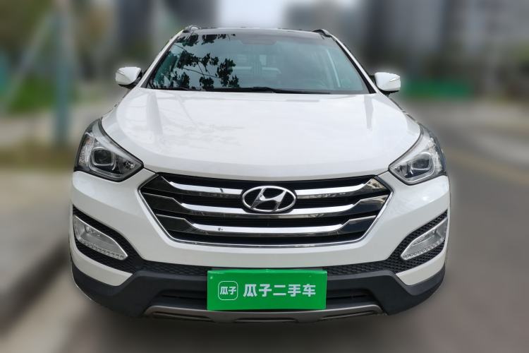 Used Hyundai Santa Fe 2015 2.4L Automatic Two-Wheel Drive Smart Version 5 Seats Front