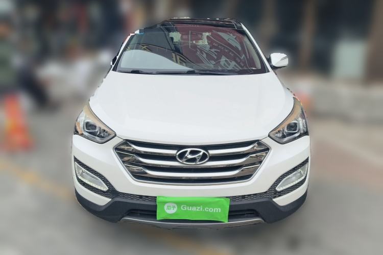 Used Hyundai Santa Fe 2015 2.4L Automatic Two-Wheel Drive Smart Version 5 Seats Front