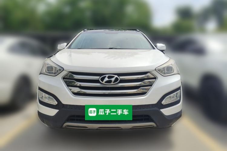 Used Hyundai Santa Fe 2015 2.0T Automatic Two-Wheel Drive Smart Version 5 Seats Front