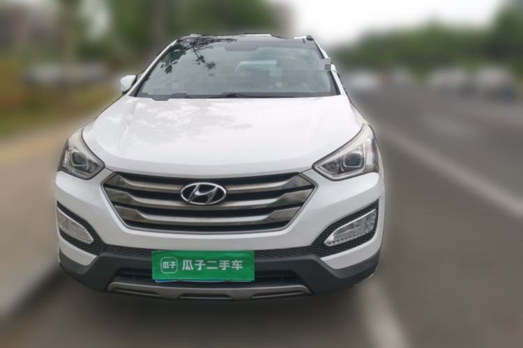 Used Hyundai Santa Fe 2015 2.0T Automatic 4x4 Smart 7-Seater Front