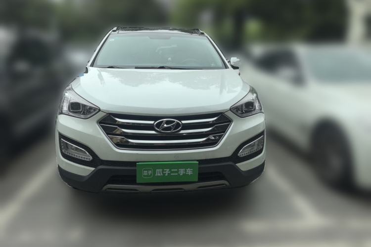 Used Hyundai Santa Fe 2015 2.0T Automatic All-Wheel Drive Smart Version 5 Seats Front