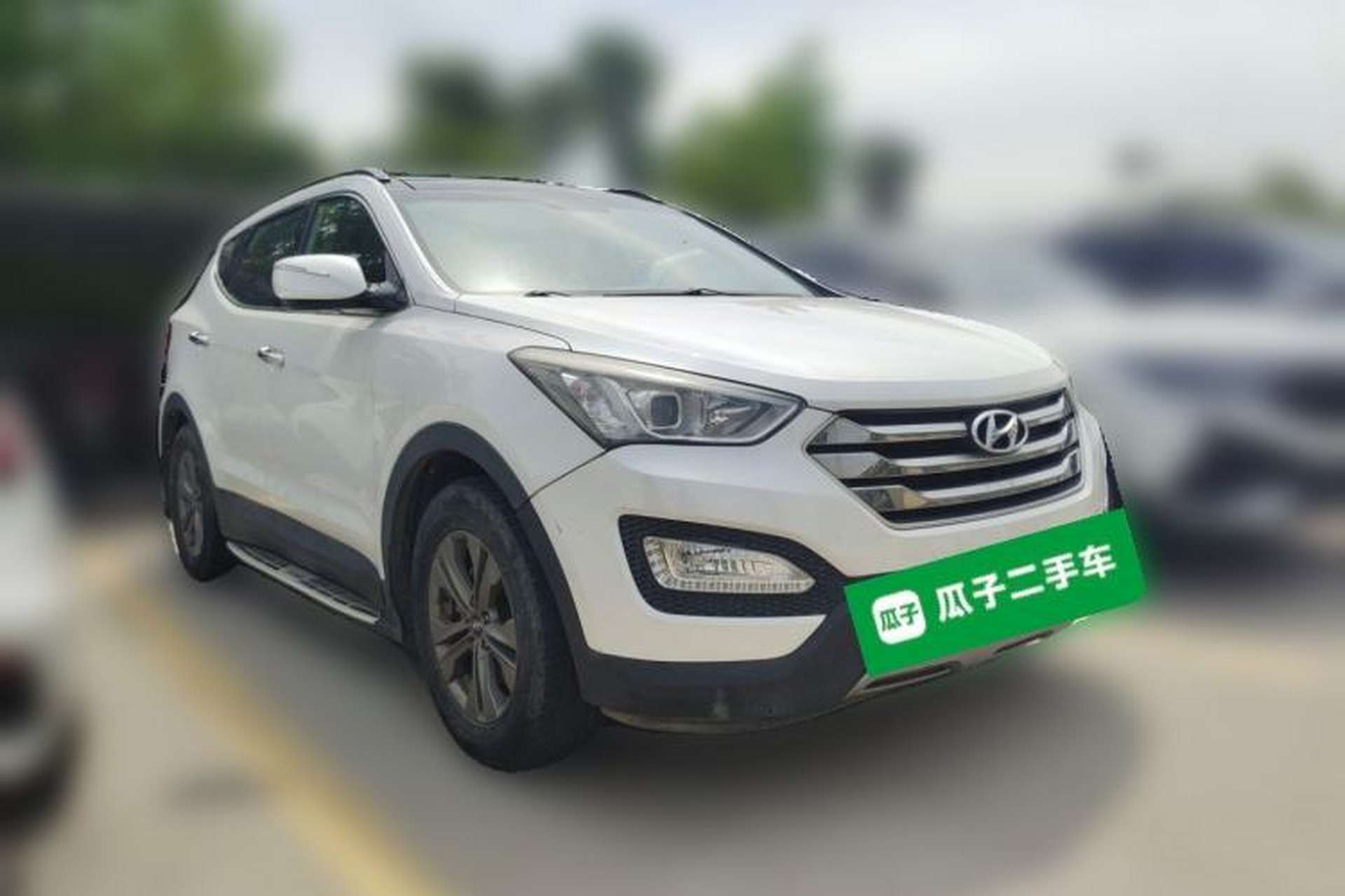 Used Hyundai Santa Fe 2015 2.0T Automatic Two-Wheel Drive Smart Version 5 Seats Front Right 45 Deg