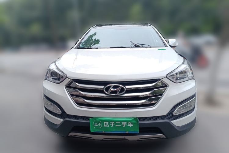 Used Hyundai Santa Fe 2015 2.0T Automatic All-Wheel Drive Smart Version 5 Seats Front