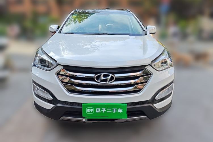 Used Hyundai Santa Fe 2015 2.0T Automatic 4x4 Smart 7-Seater Front