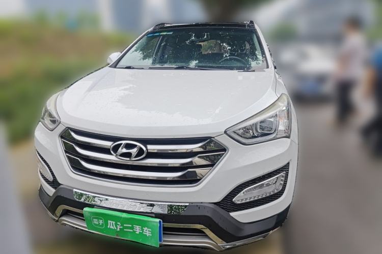 Used Hyundai Santa Fe 2015 2.0T Automatic Two-Wheel Drive Smart Version 5 Seats Front