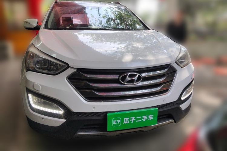 Used Hyundai Santa Fe 2015 2.0T Automatic 4x4 Top-Grade 7-Seater Front