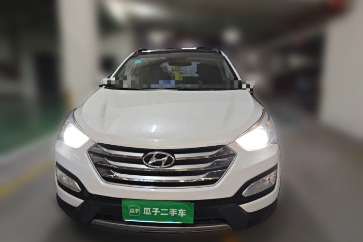 Used Hyundai Santa Fe 2015 2.0T Automatic 4x4 Smart 7-Seater Front