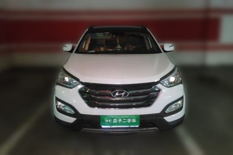 Used Hyundai Santa Fe 2015 2.4L Automatic Two-Wheel Drive Smart Version 5 Seats Front
