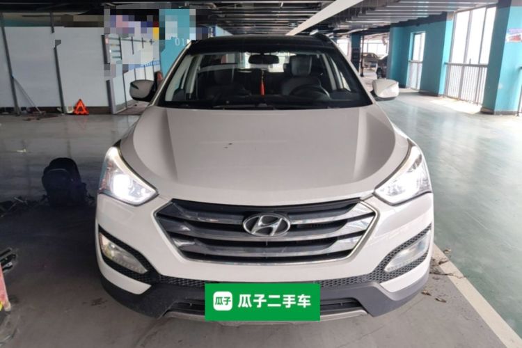 Used Hyundai Santa Fe 2015 2.0T Automatic Two-Wheel Drive Smart Version 5 Seats Front