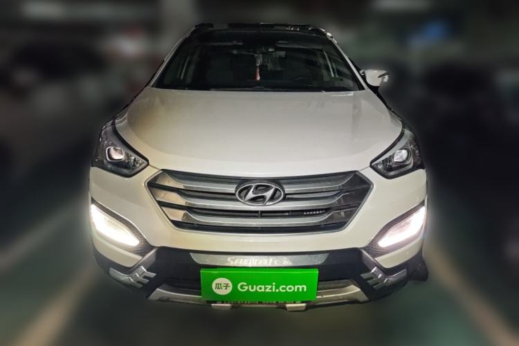 Used Hyundai Santa Fe 2015 2.0T Automatic Two-Wheel Drive Smart Version 5 Seats Front