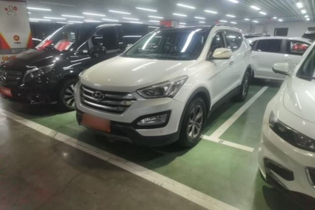Used Hyundai Santa Fe 2015 2.0T Automatic All-Wheel Drive Smart Version 5 Seats