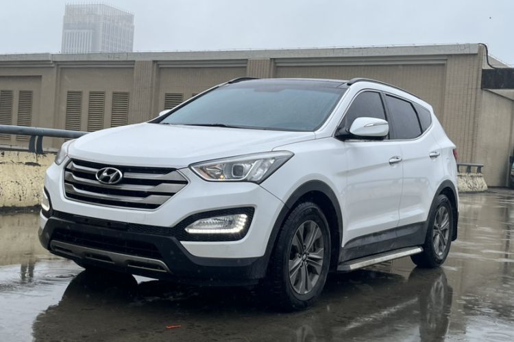 Used Hyundai Santa Fe 2015 2.0T Automatic Two-Wheel Drive Smart Version 5 Seats Guazi used car, China used car export, Used car for sale, Used cars, Cheapest cars for sale