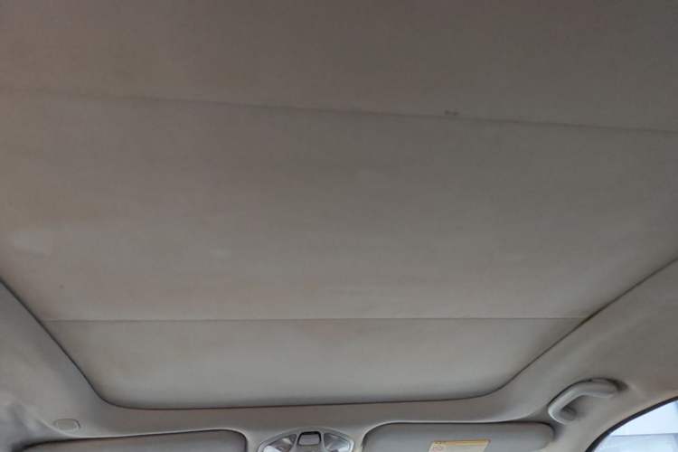 Used Hyundai Santa Fe 2015 2.0T Automatic Two-Wheel Drive Smart Version 5 Seats Headliner