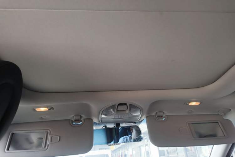 Used Hyundai Santa Fe 2015 2.4L Automatic Two-Wheel Drive Smart Version 5 Seats Headliner
