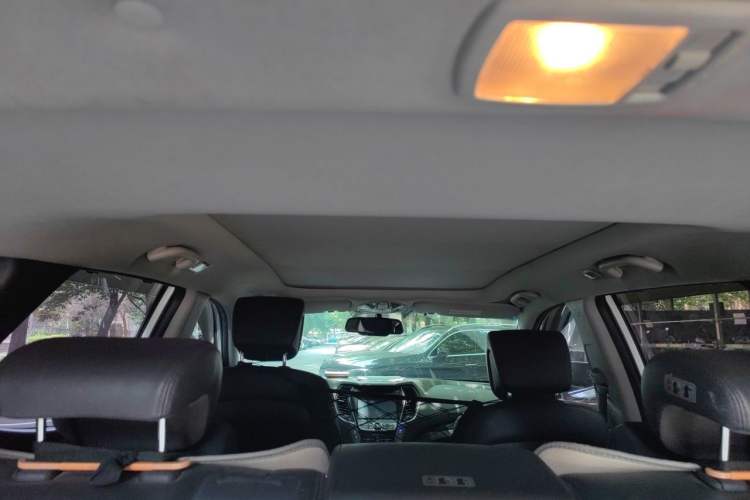 Used Hyundai Santa Fe 2015 2.0T Automatic Two-Wheel Drive Smart Version 5 Seats Headliner