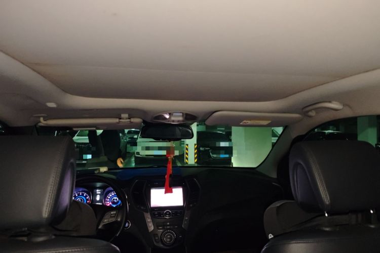 Used Hyundai Santa Fe 2015 2.0T Automatic Two-Wheel Drive Smart Version 5 Seats Headliner