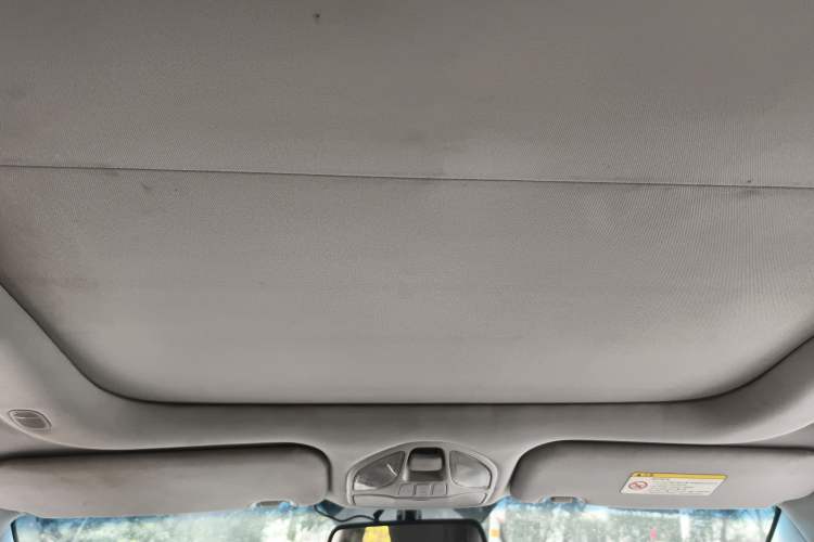 Used Hyundai Santa Fe 2015 2.4L Automatic Two-Wheel Drive Smart Version 5 Seats Headliner