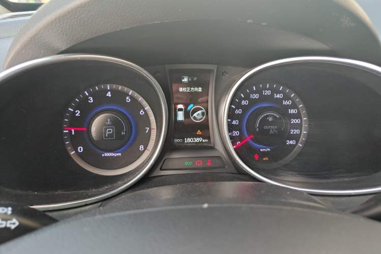 Used Hyundai Santa Fe 2015 2.0T Automatic Two-Wheel Drive Smart Version 5 Seats Instrument Cluster