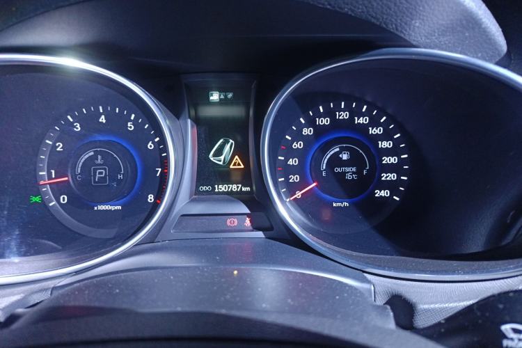 Used Hyundai Santa Fe 2015 2.0T Automatic 4x4 Smart 7-Seater Instrument Cluster
