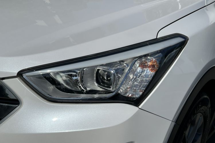 Used Hyundai Santa Fe 2015 2.0T Automatic 4x4 Smart 7-Seater Left Front Headlight