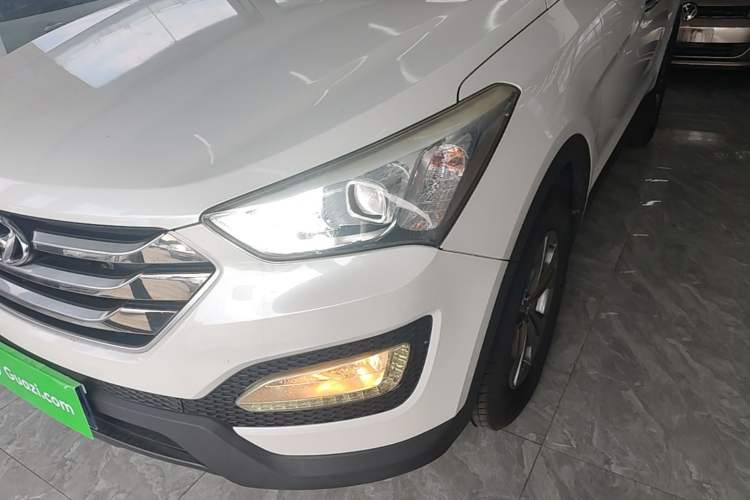 Used Hyundai Santa Fe 2015 2.0T Automatic Two-Wheel Drive Smart Version 5 Seats Left Front Headlight