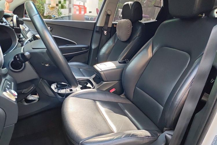 Used Hyundai Santa Fe 2015 2.0T Automatic 4x4 Smart 7-Seater Left Front Seat