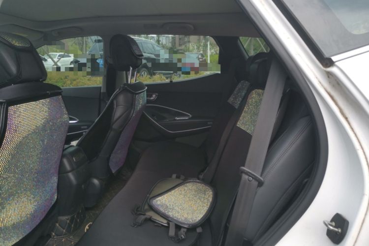Used Hyundai Santa Fe 2015 2.0T Automatic 4x4 Smart 7-Seater Left Rear Seat