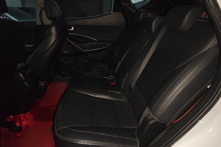 Used Hyundai Santa Fe 2015 2.0T Automatic 4x4 Smart 7-Seater Left Rear Seat