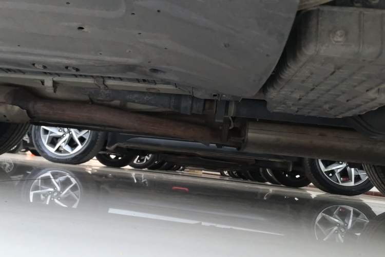Used Hyundai Santa Fe 2015 2.0T Automatic All-Wheel Drive Smart Version 5 Seats Left Side Sill