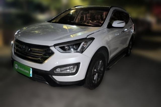 Used Hyundai Santa Fe 2015 2.4L Automatic Two-Wheel Drive Smart Version 5 Seats