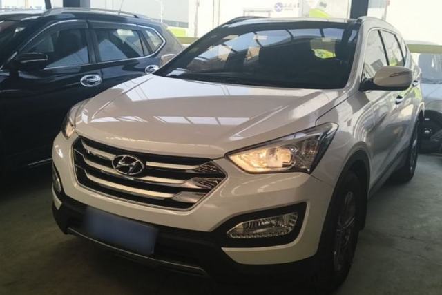 Used Hyundai Santa Fe 2015 2.0T Automatic Two-Wheel Drive Smart Version 5 Seats