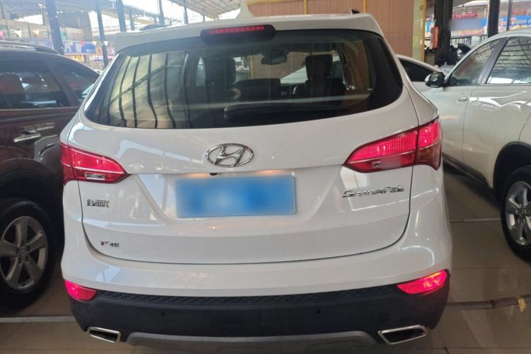 Used Hyundai Santa Fe 2015 2.0T Automatic Two-Wheel Drive Smart Version 5 Seats Rear