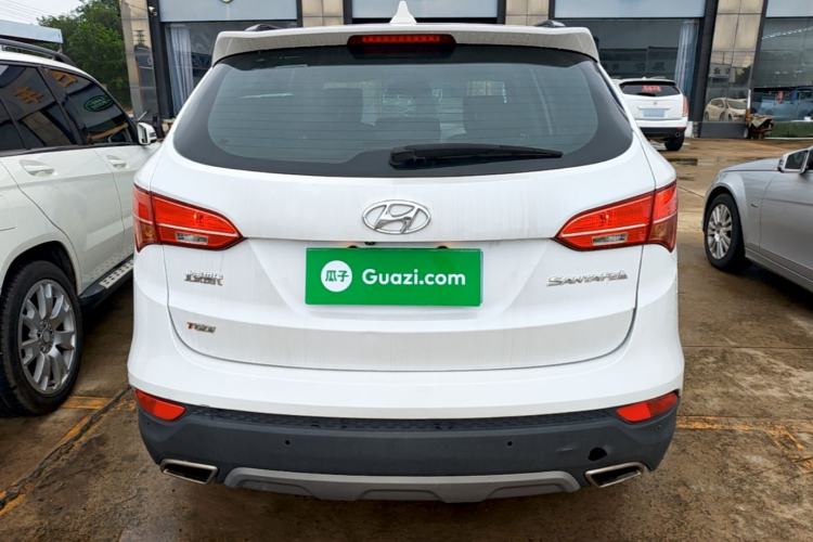 Used Hyundai Santa Fe 2015 2.0T Automatic Two-Wheel Drive Smart Version 5 Seats Rear