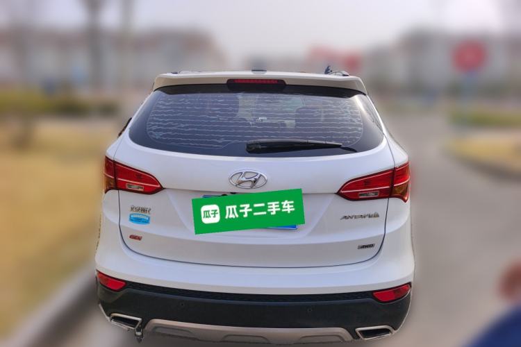 Used Hyundai Santa Fe 2015 2.4L Automatic All-Wheel Drive Smart Version 5 Seats Rear
