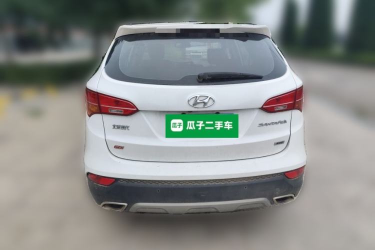 Used Hyundai Santa Fe 2015 2.4L Automatic All-Wheel Drive Smart Version 5 Seats Rear