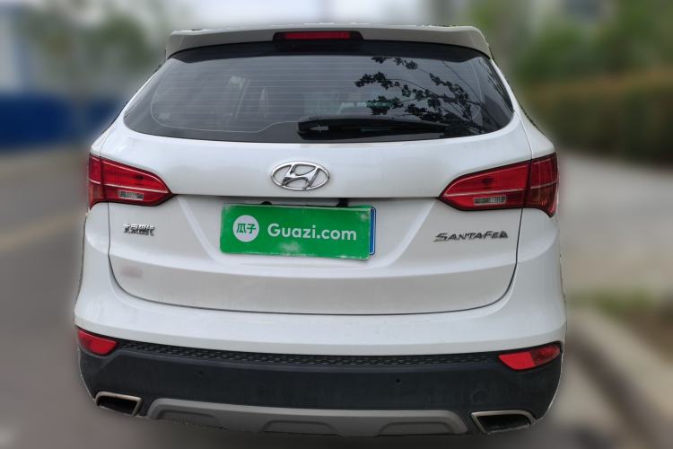 Used Hyundai Santa Fe 2015 2.4L Automatic Two-Wheel Drive Smart Version 5 Seats Rear