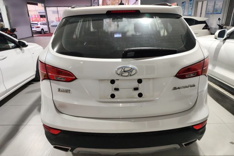 Used Hyundai Santa Fe 2015 2.4L Automatic Two-Wheel Drive Smart Version 5 Seats Rear