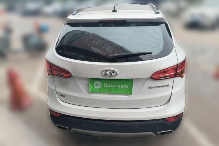 Used Hyundai Santa Fe 2015 2.4L Automatic Two-Wheel Drive Smart Version 5 Seats Rear
