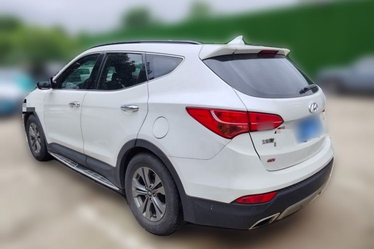 Used Hyundai Santa Fe 2015 2.4L Automatic Two-Wheel Drive Smart Version 5 Seats Rear Left 45 Deg