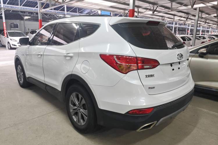 Used Hyundai Santa Fe 2015 2.0T Automatic Two-Wheel Drive Comfort Version 5 Seats Rear Left 45 Deg