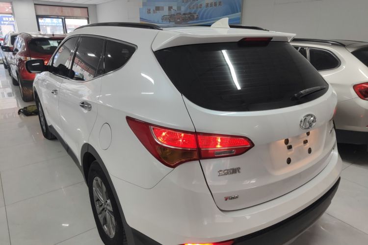 Used Hyundai Santa Fe 2015 2.0T Automatic All-Wheel Drive Smart Version 5 Seats Rear Left 45 Deg