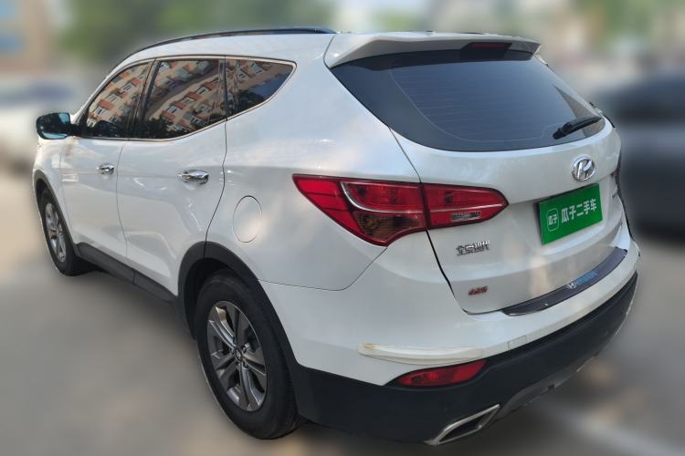 Used Hyundai Santa Fe 2015 2.4L Automatic All-Wheel Drive Smart Version 5 Seats Rear Left 45 Deg