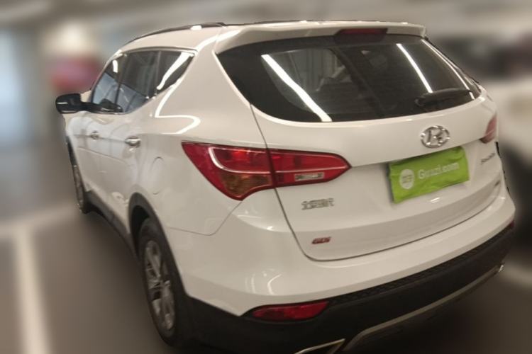 Used Hyundai Santa Fe 2015 2.4L Automatic All-Wheel Drive Smart Version 5 Seats Rear Left 45 Deg