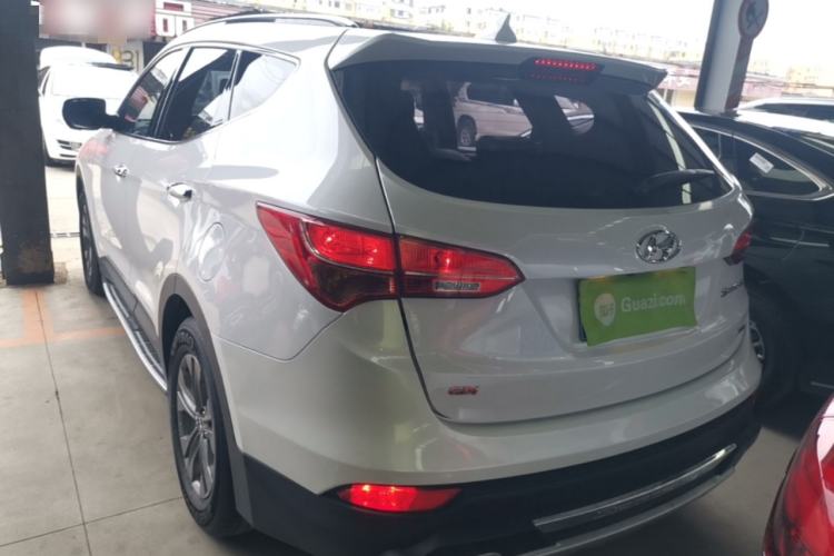 Used Hyundai Santa Fe 2015 2.4L Automatic All-Wheel Drive Smart Version 5 Seats Rear Left 45 Deg